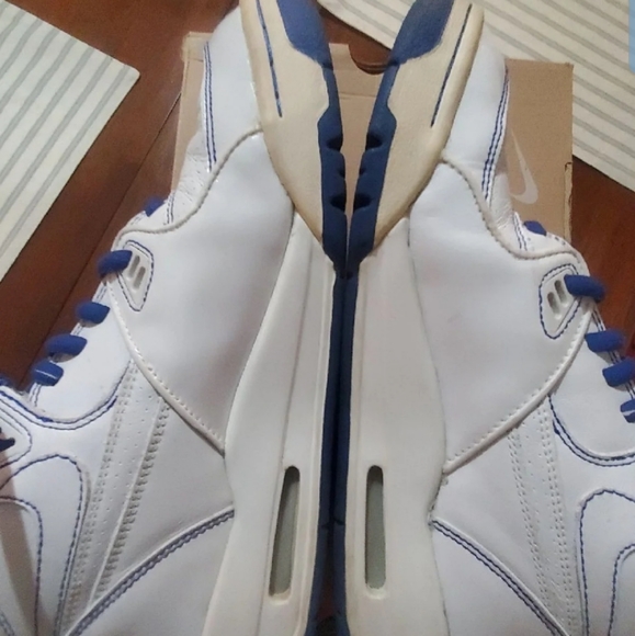 Nike Air Flights - Picture 4 of 5